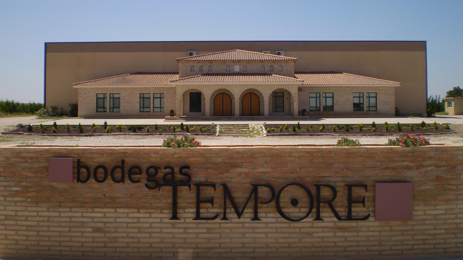 H - Bodegas Tempore - Wide - 1_Edit.jpg