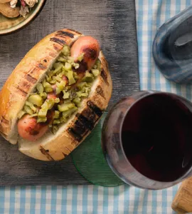 Beaujolais & Gourmet-hotdogs